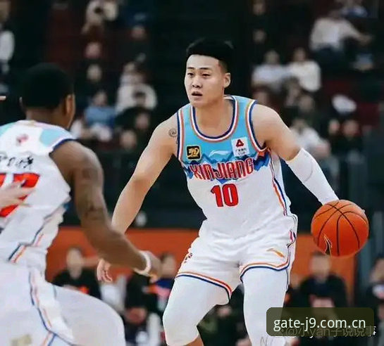 深度揭秘：格拉利什与皮克福德深夜狂欢背后，球员生活与赛场状态的真相